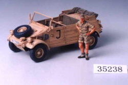 Tamiya German Kubelwagen Type 82 Africa Corps