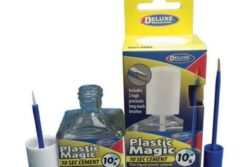 Deluxe Materials AD-83 Plastic Magic 10 Sec Cement (40ml)